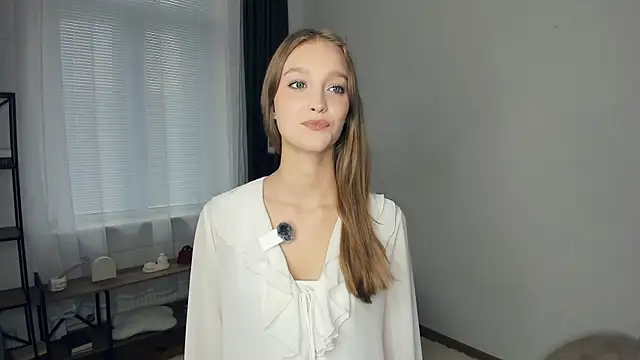 SerrenaAa online show from October 2025 08:22:02 AM