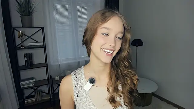 SerrenaAa online show from November 2025 07:40:01 AM