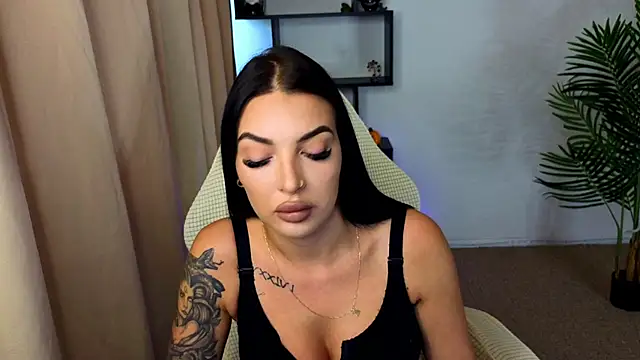 Snapshot of Raven_Ink chatting on October 2025 09:20:01 AM Raven Ink online show from October 2025 09:20:01 AM