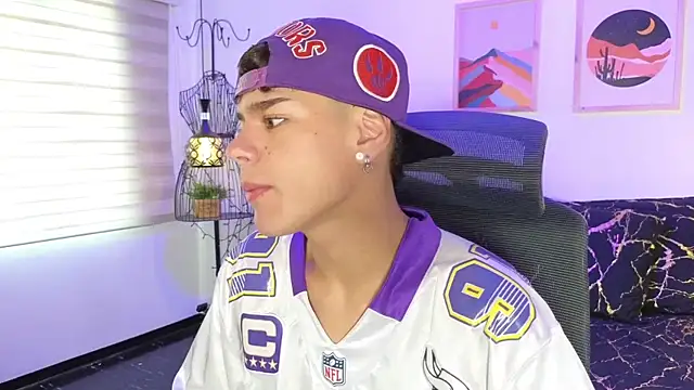 kevienmiet online show from October 2025 11:19:01 AM