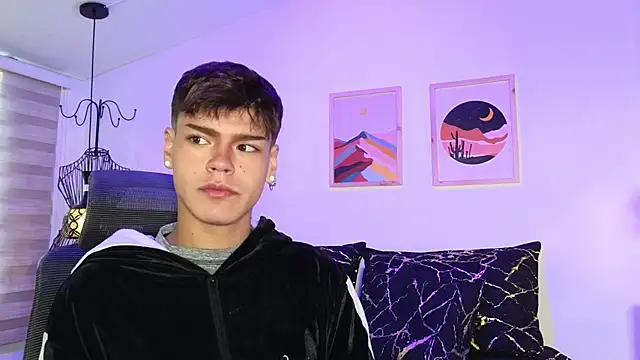 kevienmiet online show from October 2025 11:07:02 AM