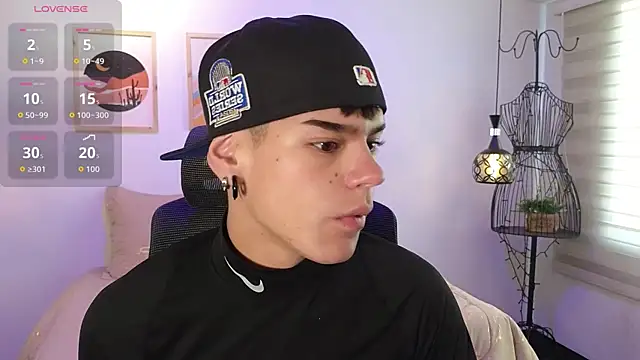 kevienmiet online show from October 2025 11:47:02 AM