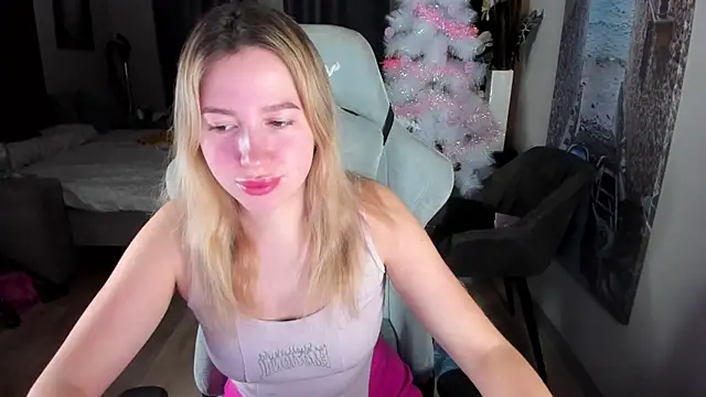 stefany and bettany online show from January 2026 04:18:02 AM