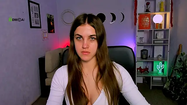 Snapshot of lina_fox12 chatting on April 2026 12:18:02 PM lina fox12 online show from April 2026 12:18:02 PM