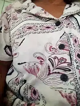Snapshot of PEEHU-50 chatting on April 2026 02:49:02 AM PEEHU-50 online show from April 2026 02:49:02 AM