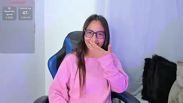 aleaa x online show from October 2025 01:06:02 AM