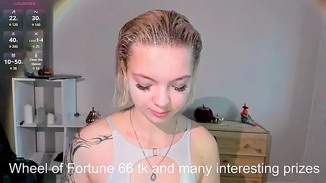 Snapshot of MelinMonro chatting on October 2025 03:20:02 AM MelinMonro online show from October 2025 03:20:02 AM