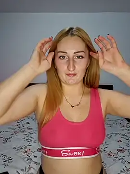 Snapshot of DixieLars chatting on October 2025 05:19:02 PM DixieLars online show from October 2025 05:19:02 PM