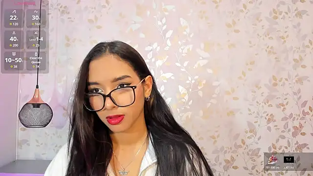 Snapshot of Luciaoregon chatting on November 2025 12:50:02 PM Luciaoregon online show from November 2025 12:50:02 PM