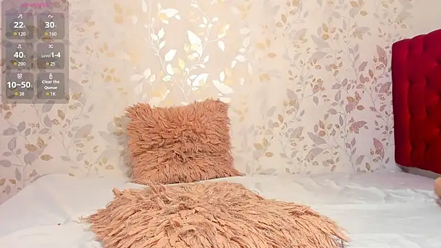 Snapshot of Luciaoregon chatting on November 2025 01:10:01 PM Luciaoregon online show from November 2025 01:10:01 PM