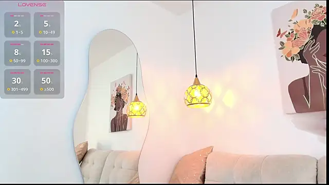 Snapshot of Samara_Smith04 chatting on October 2025 07:03:01 PM Samara Smith04 online show from October 2025 07:03:01 PM