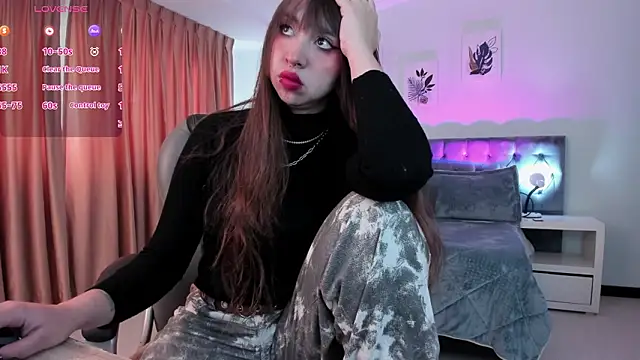 Scarlett  Cooper   online show from February 2026 12:43:02 PM