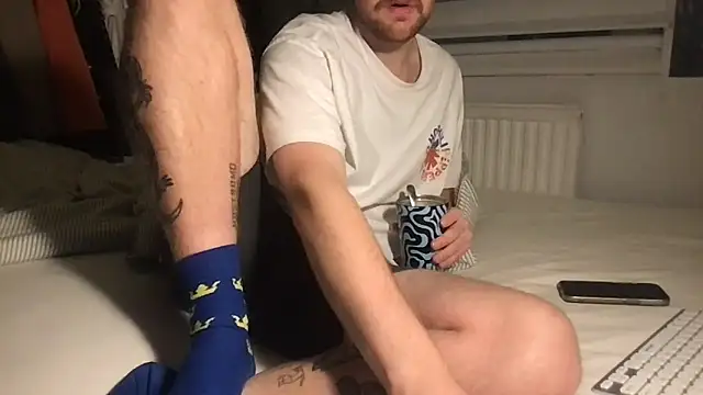 Snapshot of Angus80085 chatting on November 2025 11:40:01 PM Angus80085 online show from November 2025 11:40:01 PM