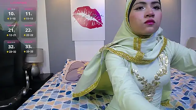 Neesha   online show from October 2025 08:18:01 PM