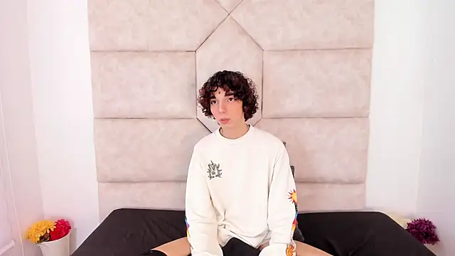 Snapshot of Scaarlett_22_ chatting on October 2025 07:13:01 PM Scaarlett 22 online show from October 2025 07:13:01 PM