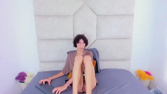 Snapshot of Scaarlett_22_ chatting on November 2025 05:42:01 PM Scaarlett 22 online show from November 2025 05:42:01 PM