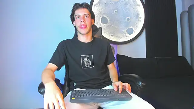 Lucian grey online show from November 2025 05:12:01 PM