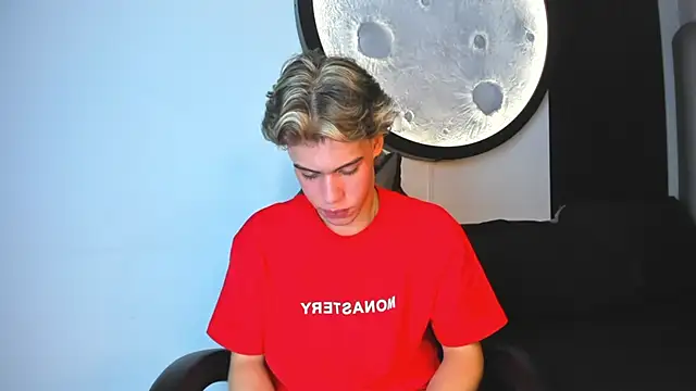 Lucian grey online show from November 2025 05:06:01 AM