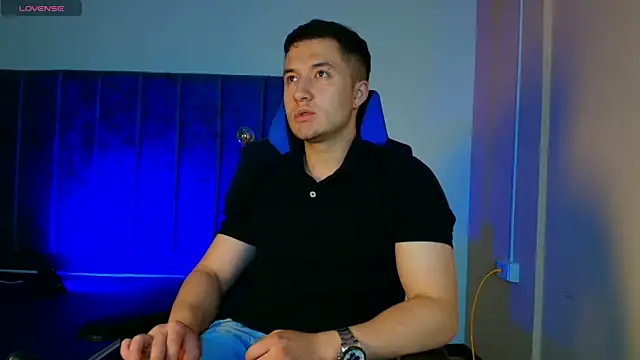 EthanConnor  online show from October 2025 12:05:01 PM