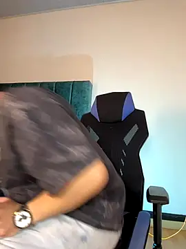 EthanConnor  online show from October 2025 12:27:02 PM