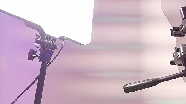 EthanConnor  online show from October 2025 07:03:02 PM