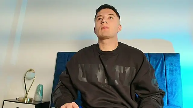 EthanConnor  online show from November 2025 07:47:01 PM