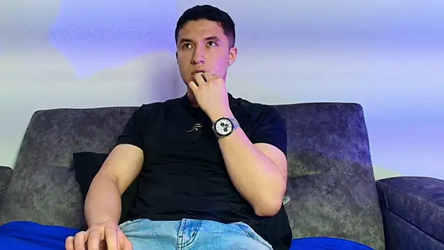 EthanConnor  online show from November 2025 07:35:01 PM