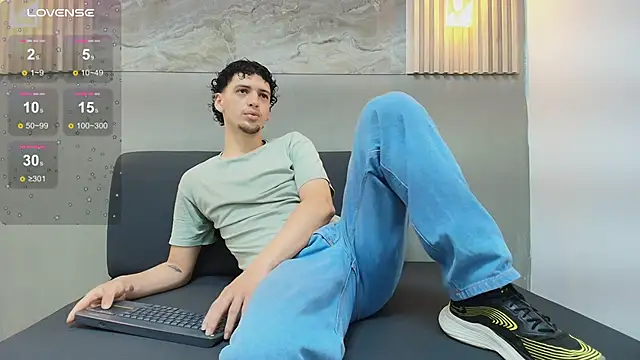 Snapshot of ISRAEL_GRAY chatting on November 2025 12:48:02 PM ISRAEL GRAY online show from November 2025 12:48:02 PM