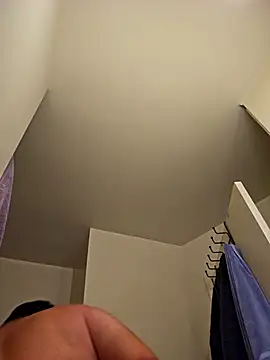 Snapshot of Roddog18 chatting on October 2025 04:44:02 AM Roddog18 online show from October 2025 04:44:02 AM