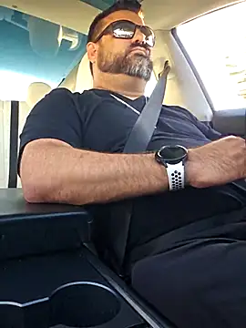 Snapshot of Roddog18 chatting on November 2025 11:59:02 PM Roddog18 online show from November 2025 11:59:02 PM