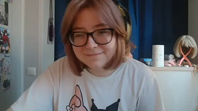 LolaWEI online show from November 2025 07:30:01 AM