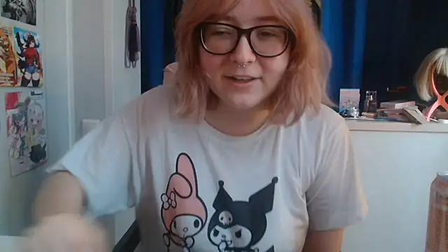 LolaWEI online show from November 2025 09:31:01 AM