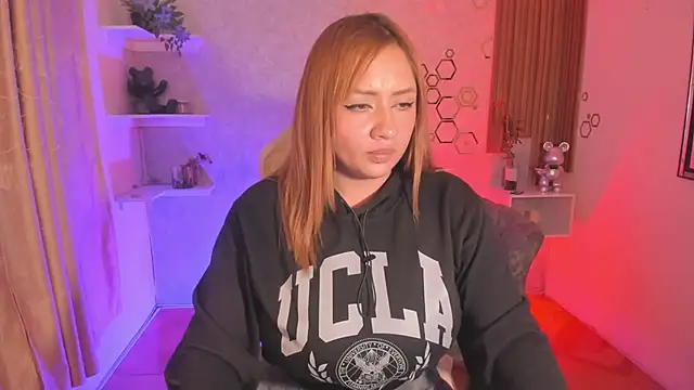 Snapshot of EvelynVega0 chatting on November 2025 04:11:02 AM EvelynVega0 online show from November 2025 04:11:02 AM