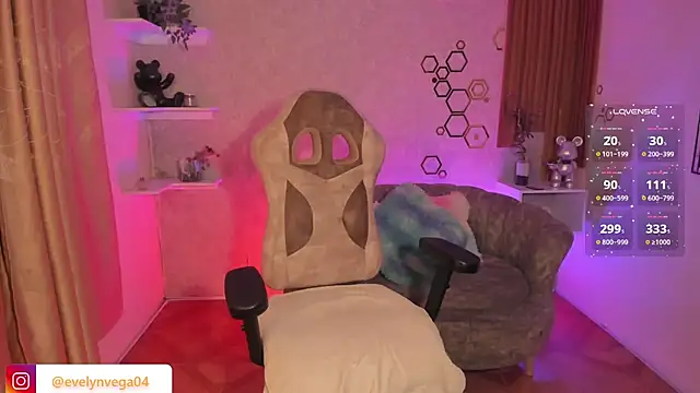 Snapshot of EvelynVega0 chatting on November 2025 03:48:01 AM EvelynVega0 online show from November 2025 03:48:01 AM