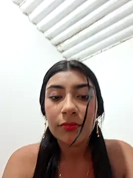 Snapshot of Sweed-virgin-pussy chatting on June 2026 12:01:02 AM Sweed-virgin-pussy online show from June 2026 12:01:02 AM