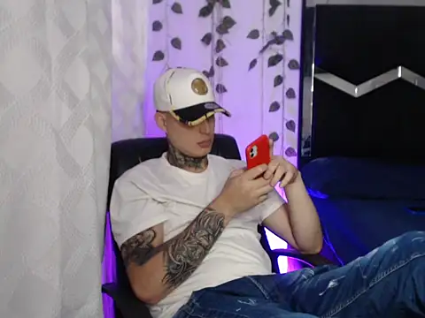 Snapshot of monster_Dickdr chatting on October 2025 09:23:02 PM monster Dickdr online show from October 2025 09:23:02 PM