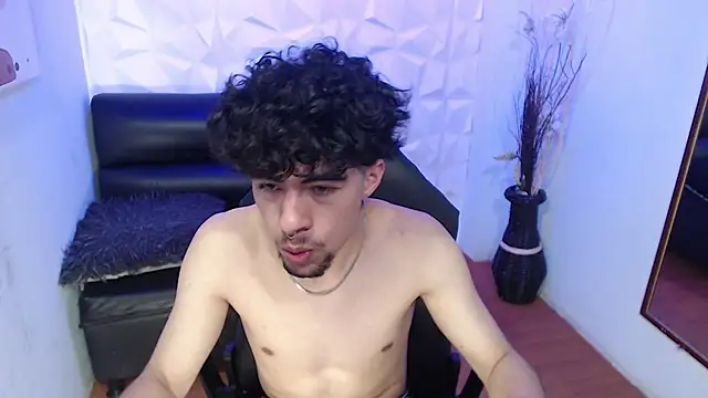 Snapshot of Liil_boy chatting on October 2025 03:36:02 AM Liil boy online show from October 2025 03:36:02 AM