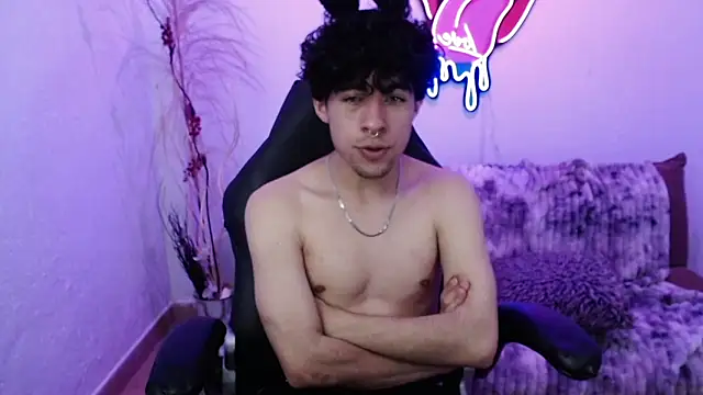 Snapshot of Liil_boy chatting on November 2025 04:53:01 PM Liil boy online show from November 2025 04:53:01 PM