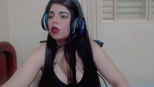 Snapshot of AgathaMendes chatting on October 2025 12:33:02 AM AgathaMendes online show from October 2025 12:33:02 AM