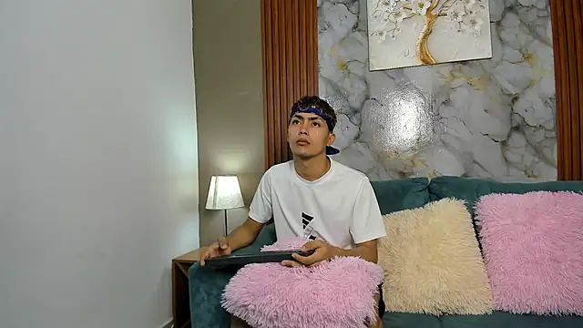 VERY HOT GUYS online show from February 2026 01:23:01 PM