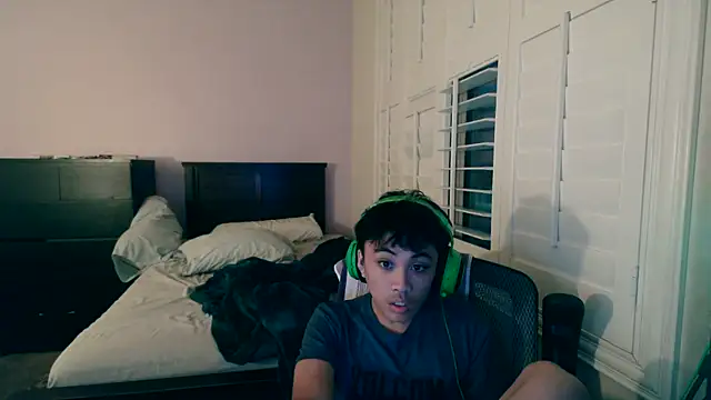 youngasianboy2007 online show from February 2026 01:54:01 AM