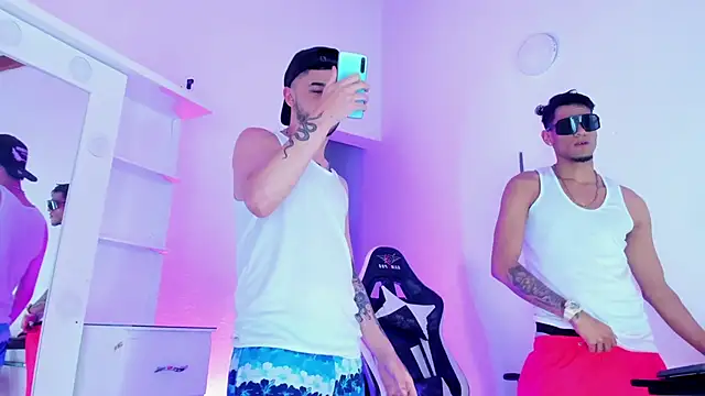 Snapshot of daddys_insanee chatting on October 2025 06:51:01 PM daddys insanee online show from October 2025 06:51:01 PM