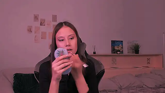 Snapshot of adelle046 chatting on October 2025 12:59:02 PM adelle046 online show from October 2025 12:59:02 PM