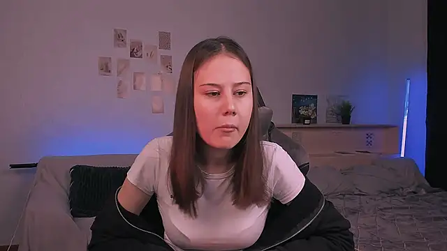 Snapshot of adelle046 chatting on October 2025 01:23:01 PM adelle046 online show from October 2025 01:23:01 PM