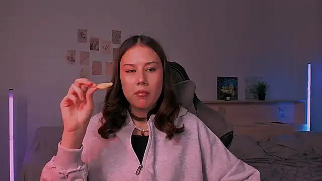 Snapshot of adelle046 chatting on November 2025 11:43:01 AM adelle046 online show from November 2025 11:43:01 AM