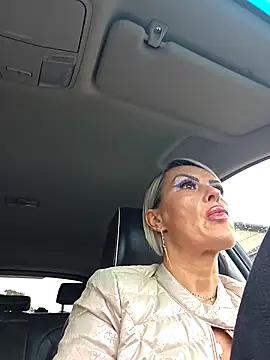 KirraWhite online show from November 2025 06:13:02 AM