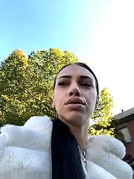 Snapshot of ilariea_girl chatting on October 2025 02:25:02 PM ilariea girl online show from October 2025 02:25:02 PM