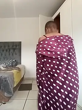 MissBubbles04 online show from October 2025 05:10:02 AM