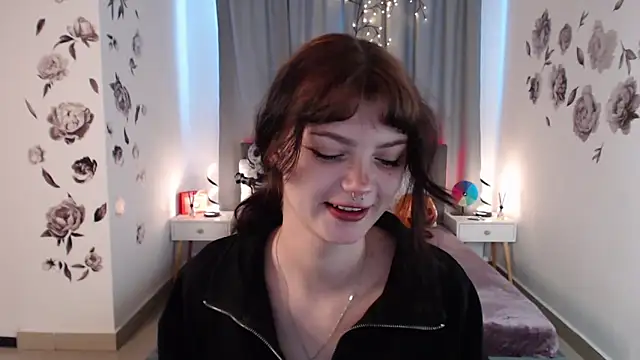 Snapshot of MileyRood chatting on November 2025 11:26:02 PM MileyRood online show from November 2025 11:26:02 PM