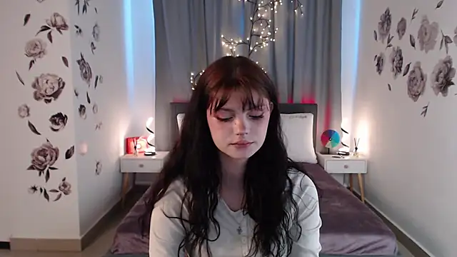 Snapshot of MileyRood chatting on November 2025 11:37:02 PM MileyRood online show from November 2025 11:37:02 PM